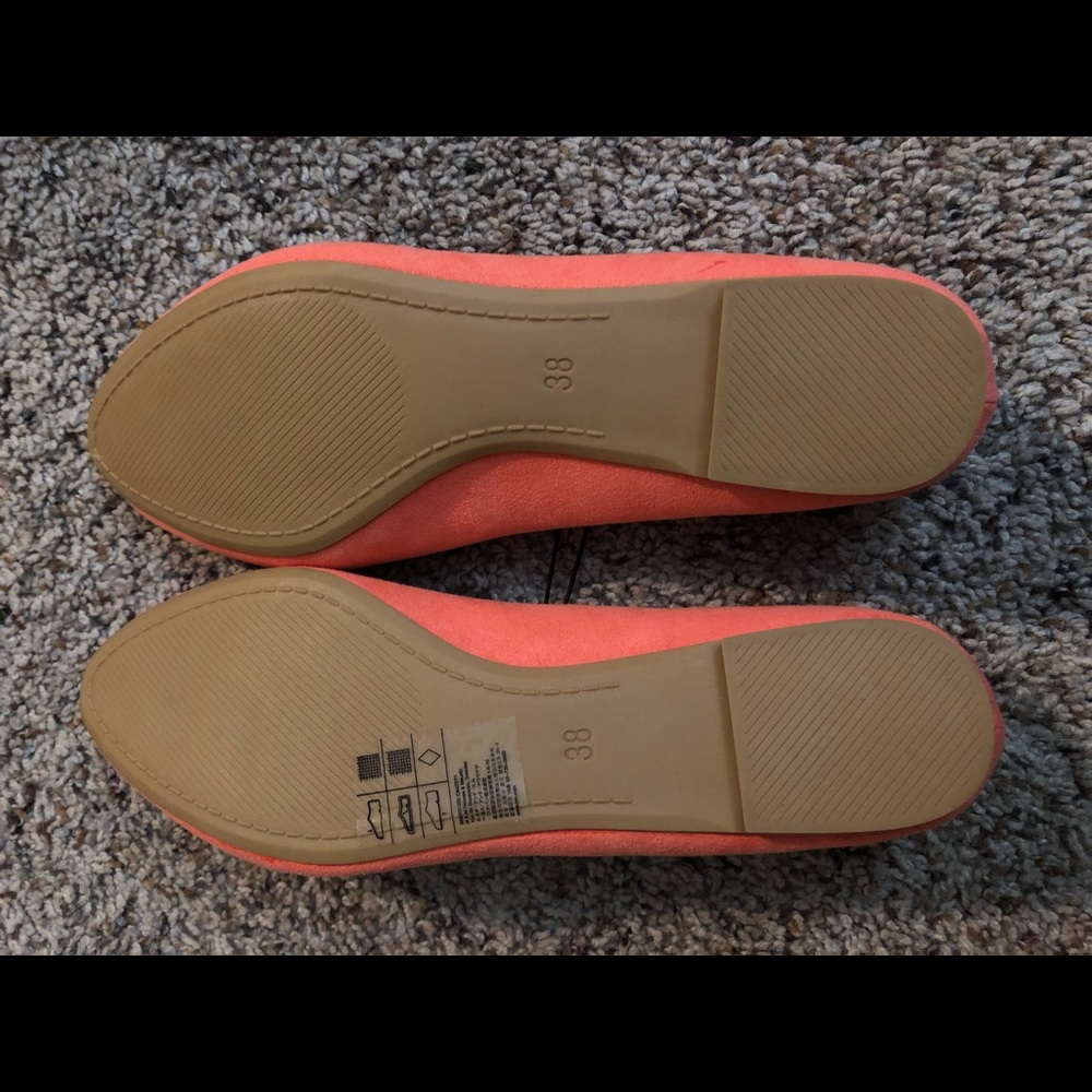 Flats - Picture 2 of 2